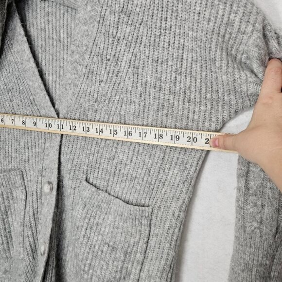 Abercrombie & Fitch Grey Button Front Ribbed Sweater Small - Picture 6 of 12